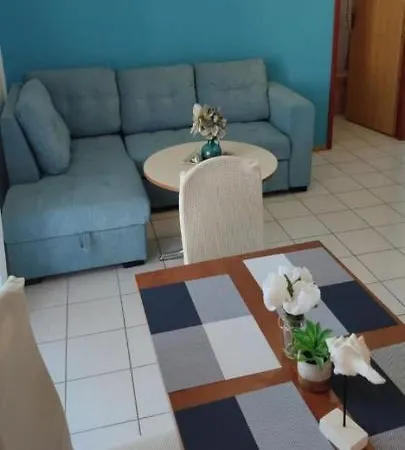 Juli 1 - With Garden Apartment Vodice